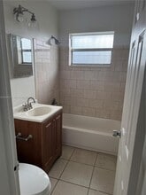 2910 NW 92nd St in Miami, FL - Building Photo - Building Photo