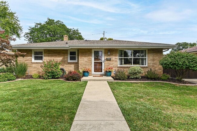 property at 1208 Montclair Dr