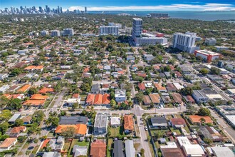 3069 SW 27th Terrace in Miami, FL - Building Photo - Building Photo
