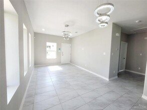 14 Las Vistas Ln in Weslaco, TX - Building Photo - Building Photo