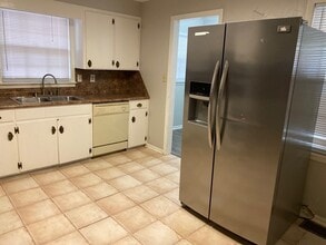 135 Ayers Dr in Jackson, TN - Building Photo - Building Photo