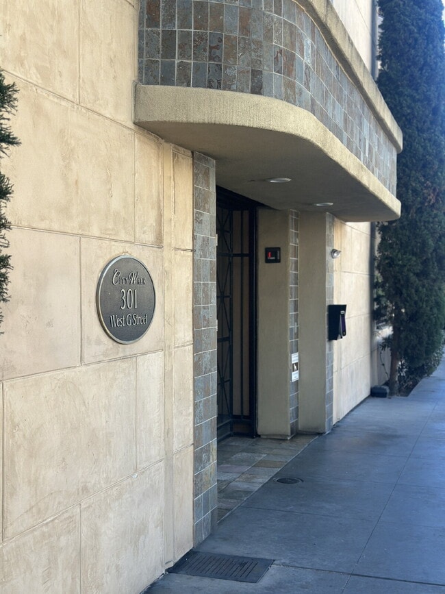 301 W G St in San Diego, CA - Building Photo - Building Photo