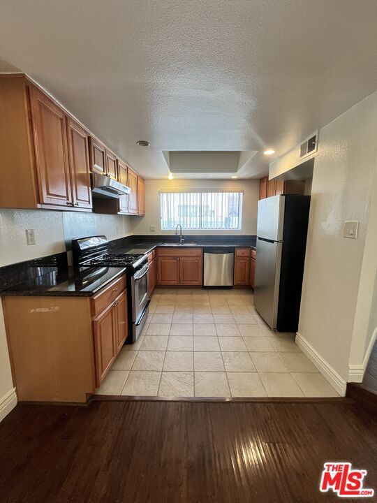 443 S Gramercy Pl in Los Angeles, CA - Building Photo - Building Photo