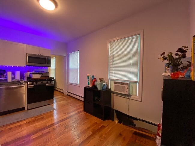 417 Cardinal Medeiros Ave in Cambridge, MA - Building Photo - Building Photo