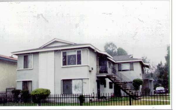 2381 Angela St in Pomona, CA - Building Photo