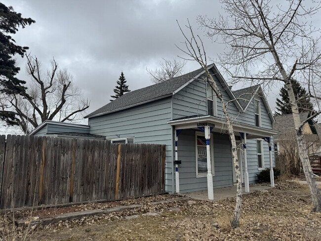 818 S 4th St in Laramie, WY - Building Photo - Building Photo