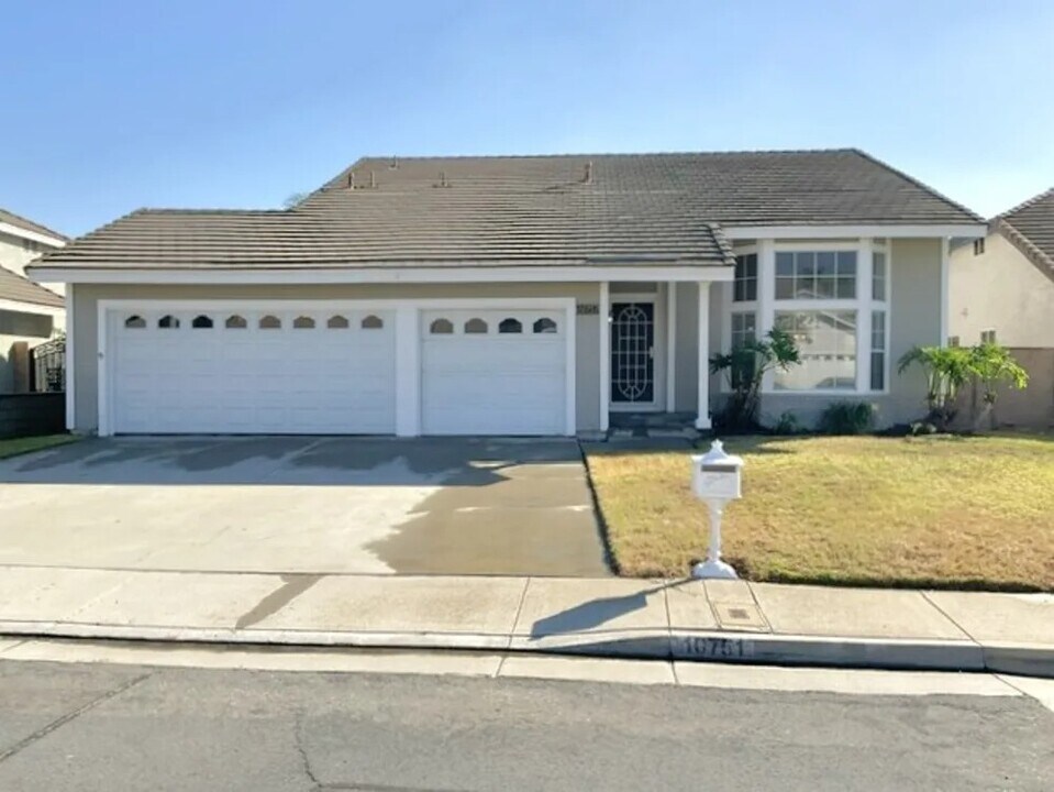 10752 Spyglass Dr in Rancho Cucamonga, CA - Building Photo