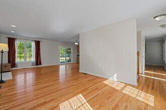 802 Evergreen Ave in Hamden, CT - Building Photo - Building Photo