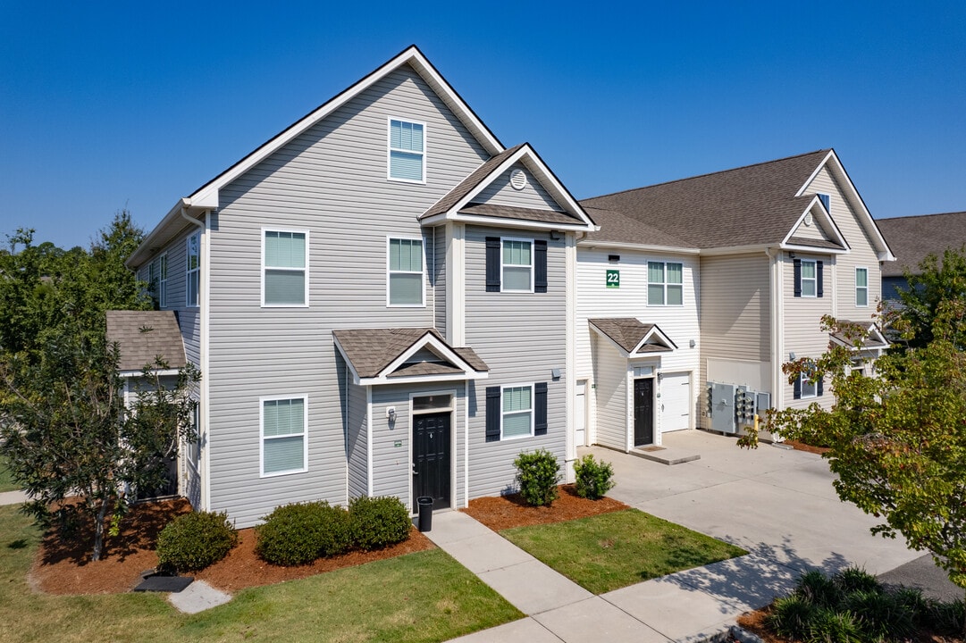 Basswood Landing Apartments in Savannah, GA - Foto de edificio