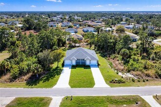 2421 Milton Ave S in Lehigh Acres, FL - Building Photo - Building Photo