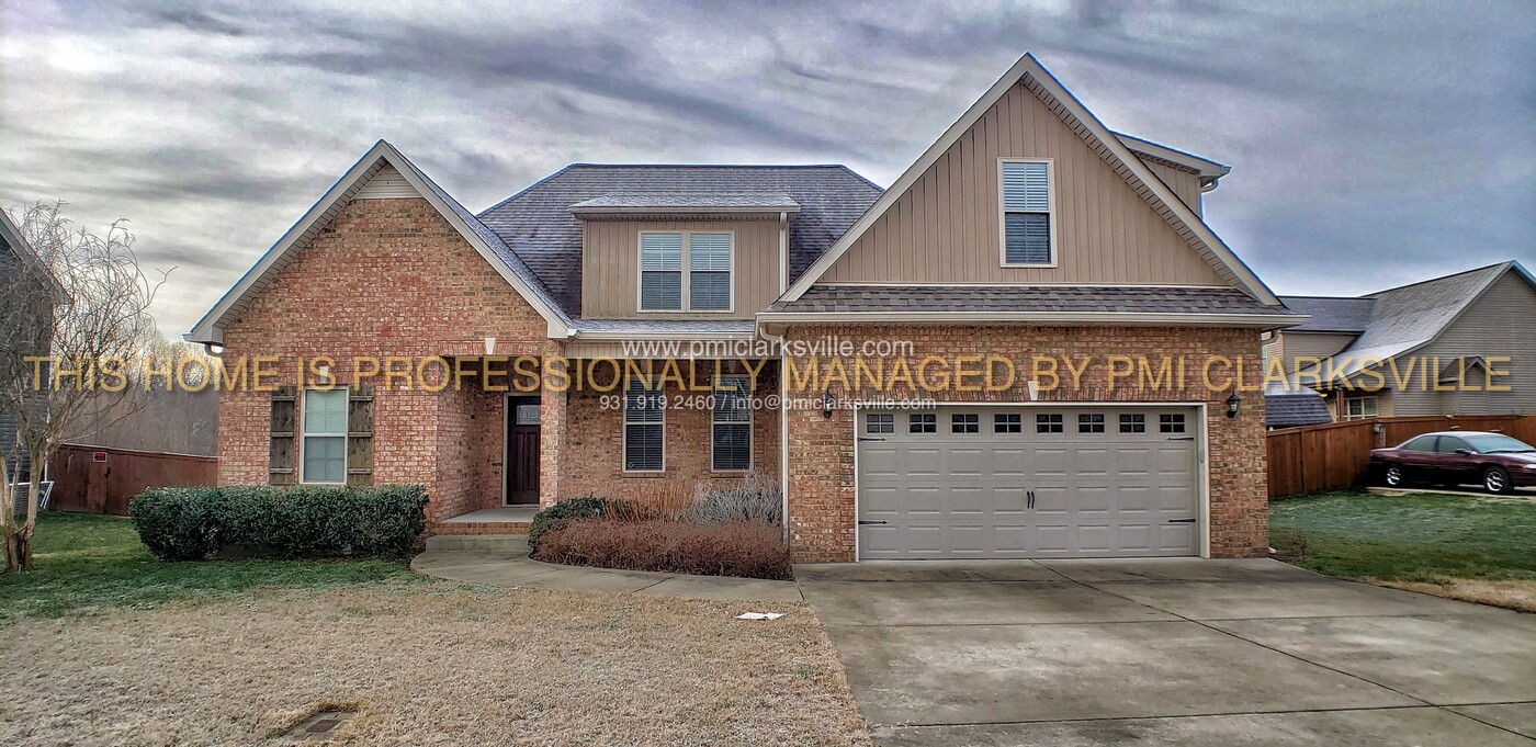 445 Sedgwick Ln in Clarksville, TN - Building Photo