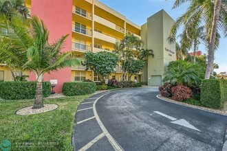 2400 NE 10th St in Pompano Beach, FL - Building Photo - Building Photo