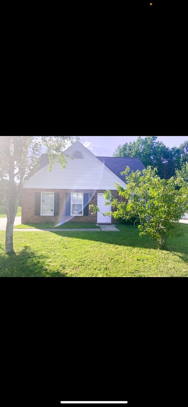 2301 Lenox Dr Rentals in Gainesville, GA