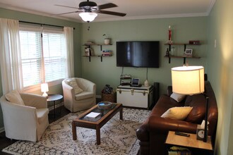 334 Thalia Dr in Newport News, VA - Building Photo - Building Photo