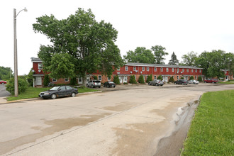 River Bend Town Homes in Austin, MN - Building Photo - Primary Photo