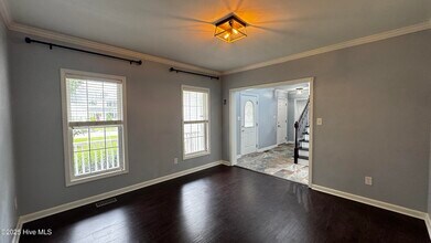 232 Newport Drive in Jacksonville, NC - Foto de edificio - Building Photo