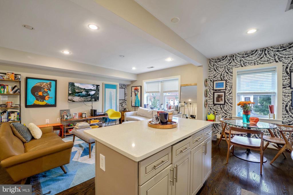 1239 Simms Pl NE in Washington, DC - Building Photo
