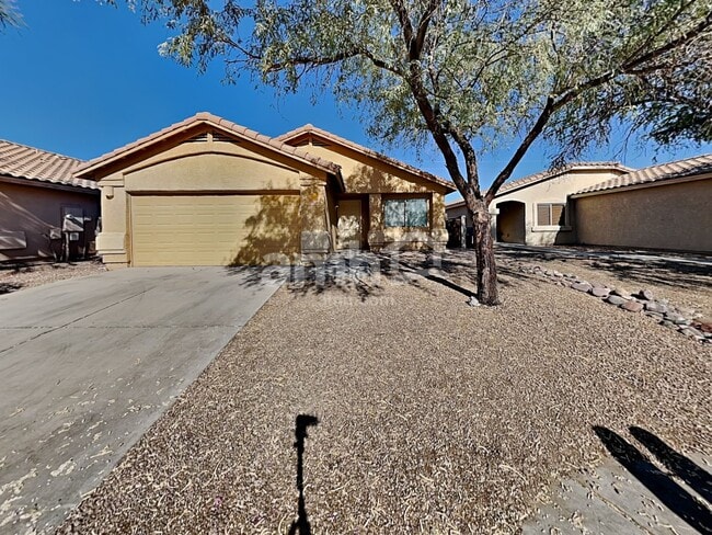 property at 6563 E Ladonna Ln