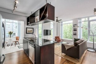 1001 Homer St in Vancouver, BC - Building Photo