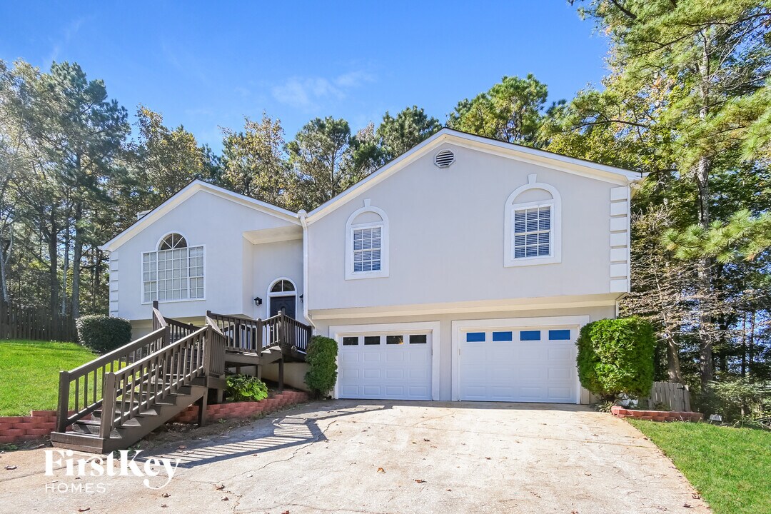 6400 Holborne Ln in Douglasville, GA - Building Photo