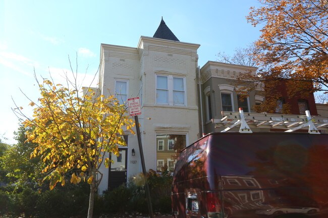 1137 C St SE in Washington, DC - Building Photo - Building Photo