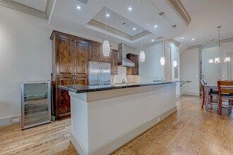 311 Calle Sevilla Pl in Houston, TX - Building Photo - Building Photo