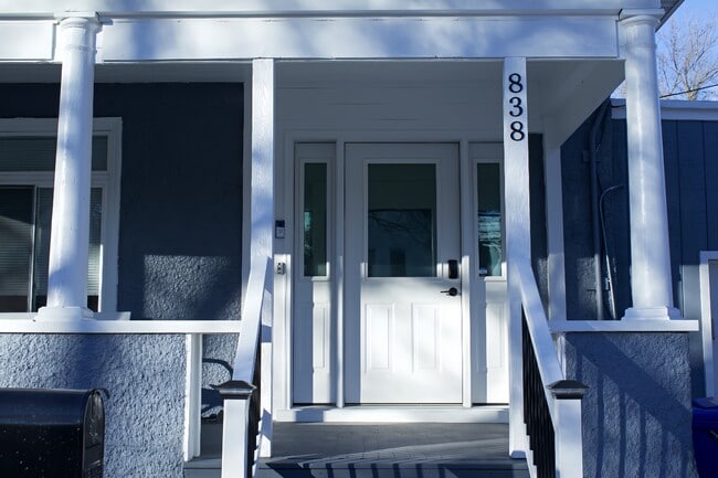 838 E Washington St in Appleton, WI - Building Photo - Building Photo