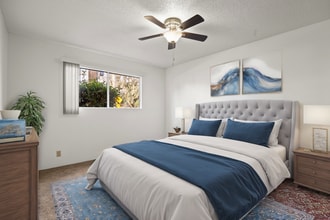 Campus Place Apartments in Chico, CA - Foto de edificio - Building Photo