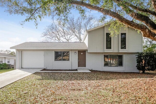 property at 912 McIntosh Cir