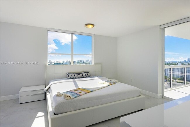 1800 Sunset Harbour Dr in Miami Beach, FL - Building Photo - Building Photo