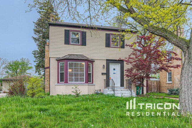 2326 Kensington Ave in Westchester, IL - Building Photo - Building Photo