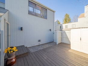 2 Cypress Ln in Ridgefield, CT - Building Photo - Building Photo