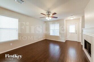 29635 Evergreen Hills Dr, Unit B9 in Spring, TX - Foto de edificio - Building Photo