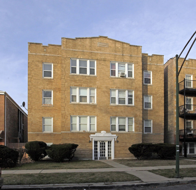 6110-6112 N Claremont Ave in Chicago, IL - Building Photo