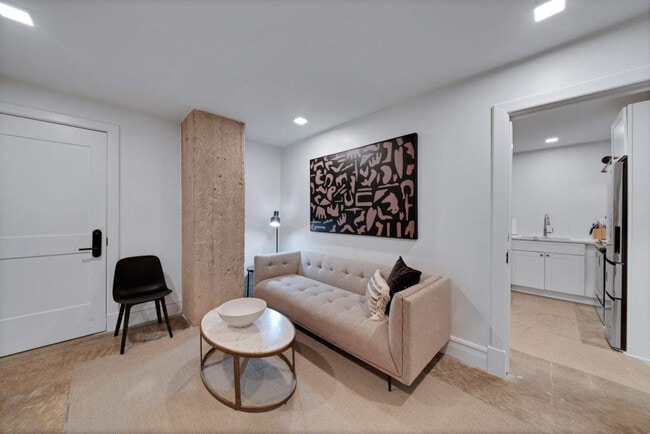 505 E Travis St in San Antonio, TX - Building Photo - Building Photo