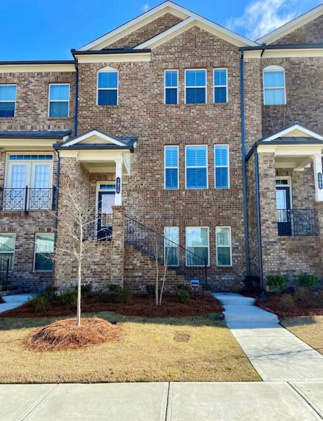 property at 3975 Redwood Dr