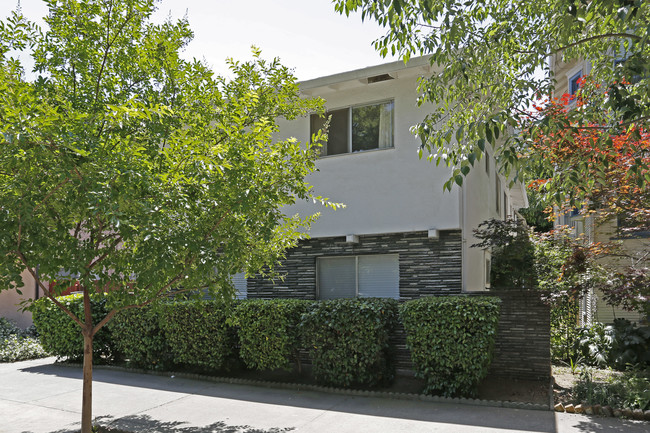 2516 I St in Sacramento, CA - Foto de edificio - Building Photo