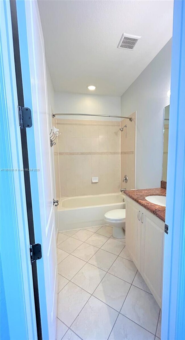1065 SW 147th Ter in Pembroke Pines, FL - Building Photo - Building Photo