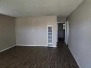 1563 Valle Vista Ave in Vallejo, CA - Building Photo - Building Photo