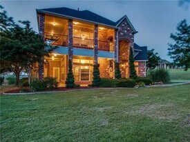 3721 S Lighthouse Hill Ln in Fort Worth, TX - Building Photo