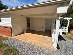 4685 Harmony Hwy in Hamptonville, NC - Building Photo - Building Photo