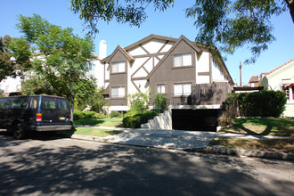 606 N Howard St in Glendale, CA - Building Photo - Building Photo