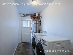 865 Lily St in Monterey, CA - Building Photo - Building Photo