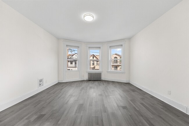 149 Bidwell Ave in Jersey City, NJ - Building Photo - Building Photo