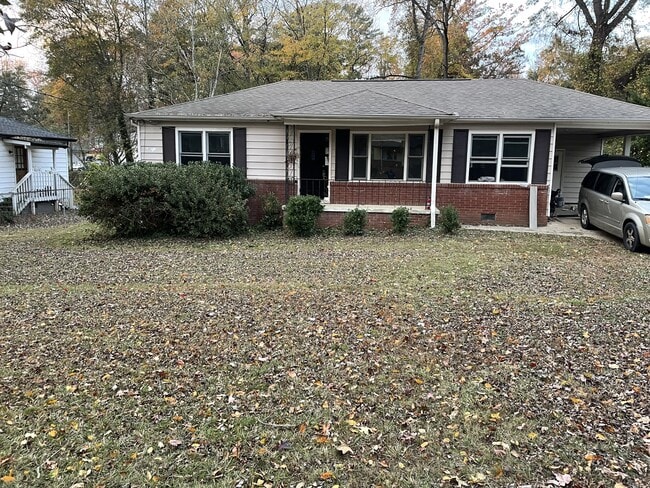 property at 930 Dale Dr SW