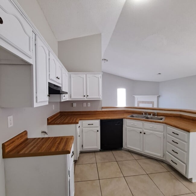 7340 Dunbarton Dr in Horn Lake, MS - Building Photo - Building Photo