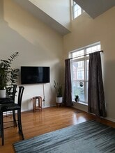 113 Riverwalk Way in Clifton, NJ - Foto de edificio - Building Photo