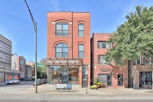 1512 N Ashland Ave in Chicago, IL - Building Photo