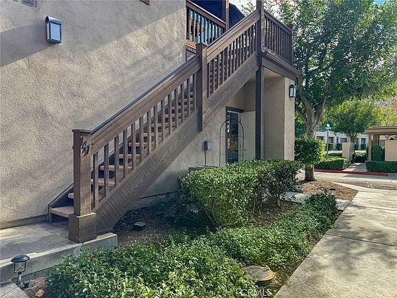 141 Timbre, Unit 12 in Rancho Santa Margarita, CA - Building Photo - Building Photo