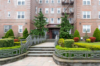 286 Corbin Pl in Brooklyn, NY - Foto de edificio - Building Photo